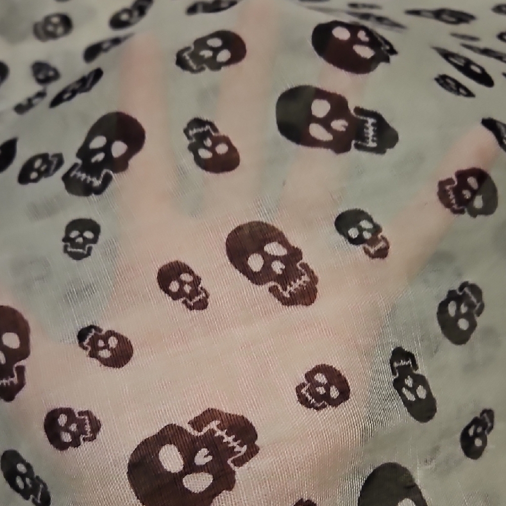 Skull Print Scarf - Black & White - Picture 3 of 3